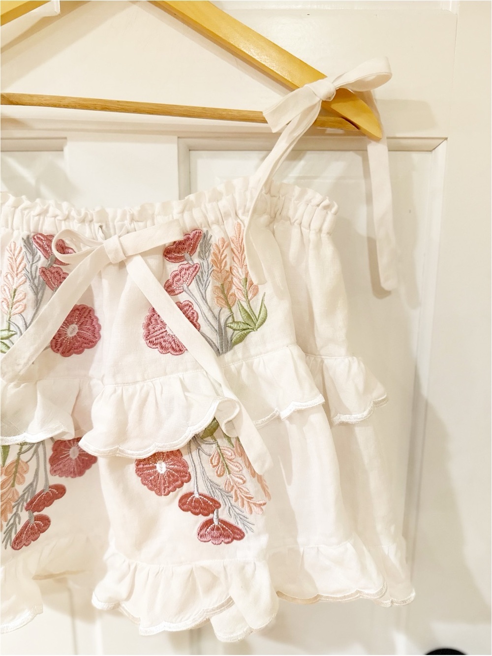 Innika Choo Embroidered Linen Ruffle Cami Top ONE SIZE - Picture 2 of 10